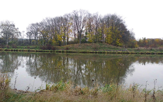 Blick vom Bergzower Kanalufer zur ehem. Ziegelei an der Togbrcke. Foto Chr. Schmette