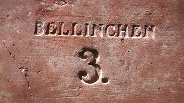 Ziegel Bellinchen a.d. Oder. Hohen-Lübbichow, von Endell – von Keudell, ca. 1820-1900, Stempel um 1840-1880. Berlin, Bauschutt.