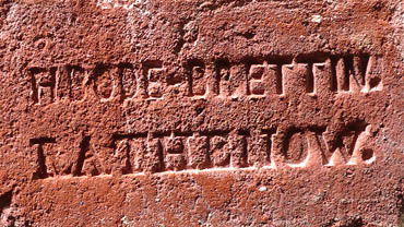 Ziegel Brettin (b. Genthin) Rathenow, Hermann Bode, ca. 1855-1900. Berlin, Lehrter Str., ehem. Güterbahnhof, Mauer d. Werkgeländes.