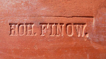 Verblend-Ziegel Hohen-Finow. Reichskanzler von Bethmann-Hollweg, ca. 1880. Berlin, Bergmannstr., Trauerhalle Friedrich-Werderscher Kirchhof.