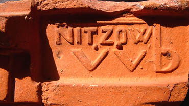 Falsdachziegel Nitzow, vvb, ca. 1946-?. Potsdam, Altstadt Bauschutt.